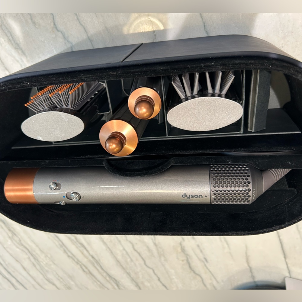 Dyson Air Wrap Multistyler - for medium length hair